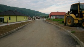 Výstavba chodníka a cesty, Pečovská Nová Ves